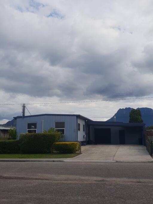 Holiday House On Sale Vila Tullah Exterior foto